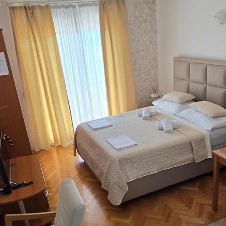 Apartments Villa Katarina Makarska Buitenkant foto