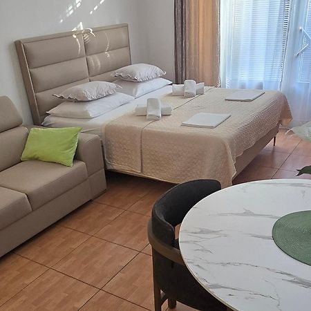 Apartments Villa Katarina Makarska Buitenkant foto
