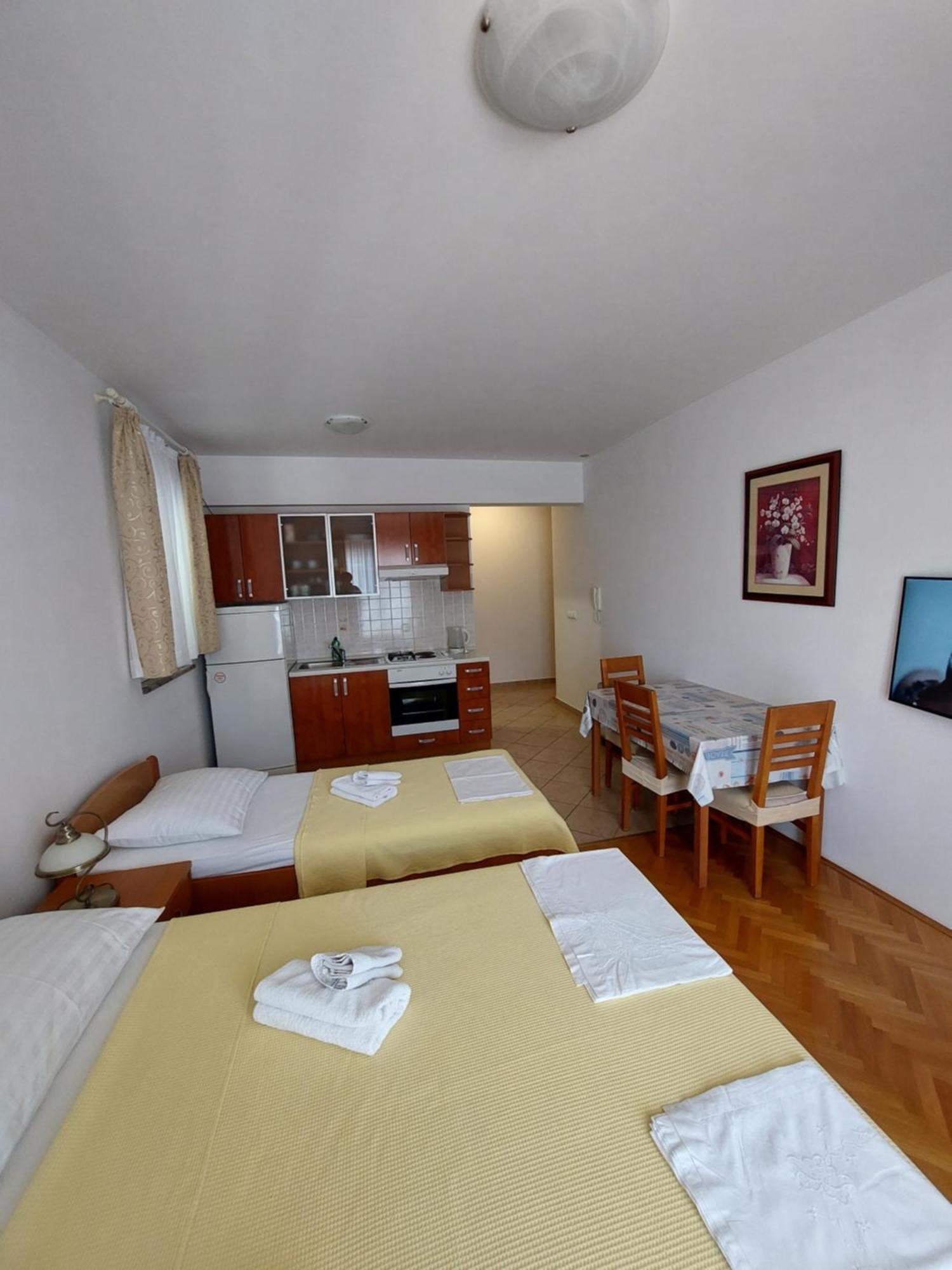 Apartments Villa Katarina Makarska Buitenkant foto