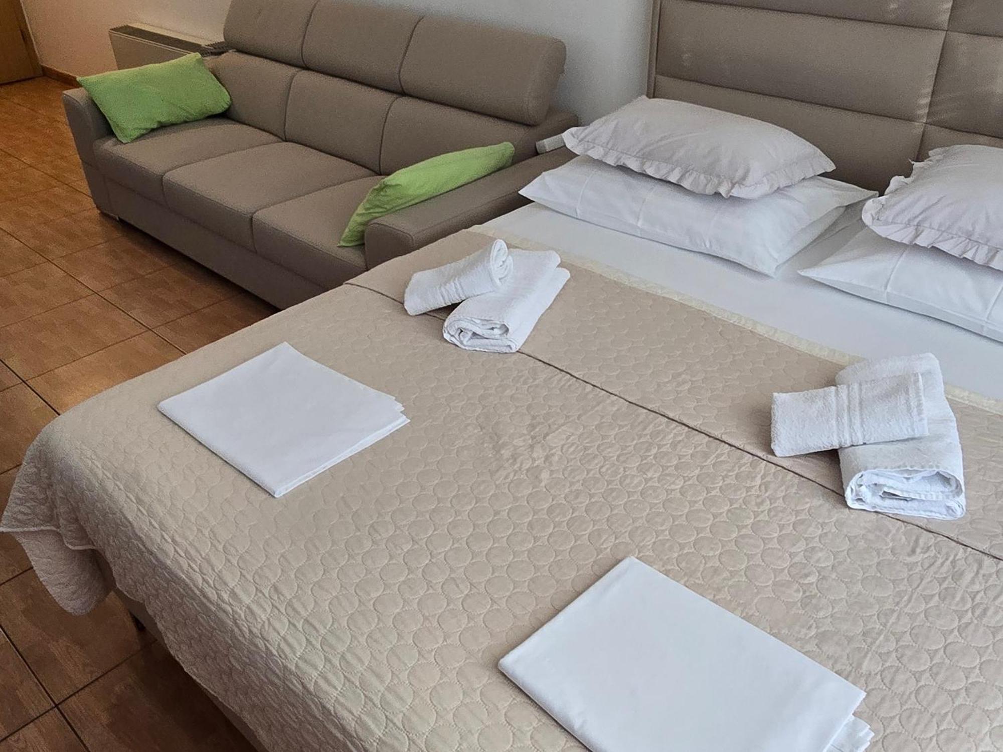 Apartments Villa Katarina Makarska Buitenkant foto